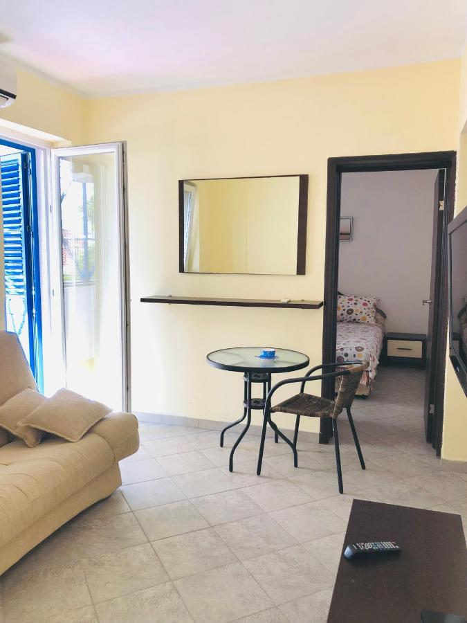 Rafailovici Holiday Apartments ภายนอก รูปภาพ